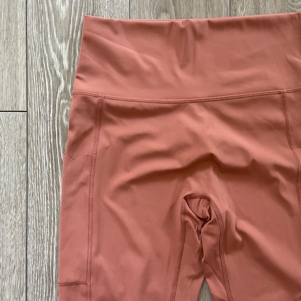 aerie | Offline by aerie Scalloped Peach Leggings - Picture 5 of 9